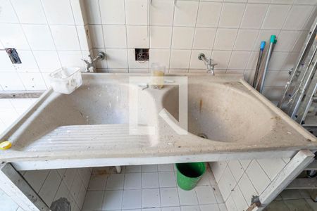 Casa à venda com 371m², 5 quartos e 8 vagas Casa à venda com 371m², 5 quartos e 8 vagasÁrea de serviço