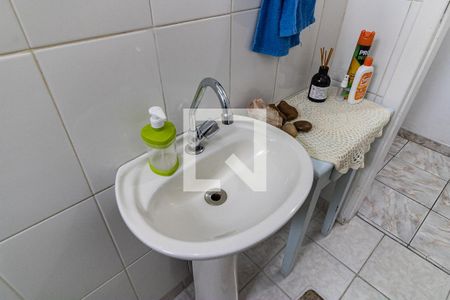 Casa à venda com 150m², 4 quartos e 2 vagas Casa à venda com 150m², 4 quartos e 2 vagasLavabo