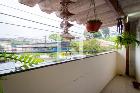 Casa à venda com 225m², 2 quartos e 2 vagas Casa à venda com 225m², 2 quartos e 2 vagasVaranda do quarto 1