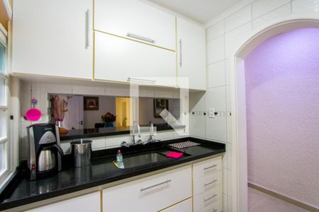 Casa à venda com 225m², 2 quartos e 2 vagas Casa à venda com 225m², 2 quartos e 2 vagasCozinha