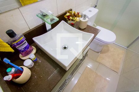 Casa à venda com 225m², 2 quartos e 2 vagas Casa à venda com 225m², 2 quartos e 2 vagasBanheiro do quarto 1