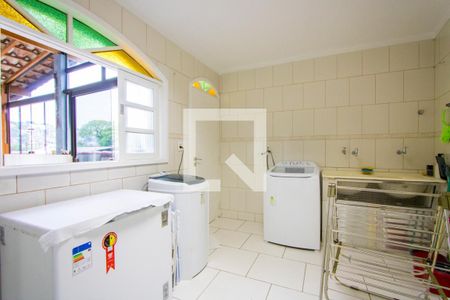 Casa à venda com 225m², 2 quartos e 2 vagas Casa à venda com 225m², 2 quartos e 2 vagasCozinha