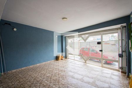 Casa à venda com 225m², 2 quartos e 2 vagas Casa à venda com 225m², 2 quartos e 2 vagasGaragem