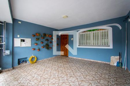 Casa à venda com 225m², 2 quartos e 2 vagas Casa à venda com 225m², 2 quartos e 2 vagasGaragem