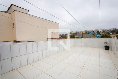 Casa à venda com 225m², 2 quartos e 2 vagas Casa à venda com 225m², 2 quartos e 2 vagasCobertura