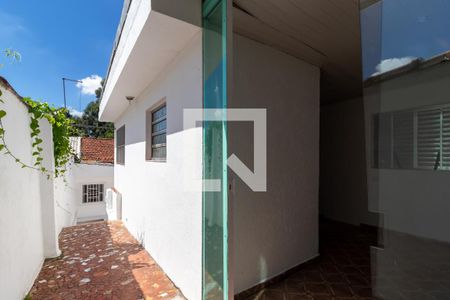 Casa à venda com 300m², 3 quartos e 2 vagasCorredor Lateral