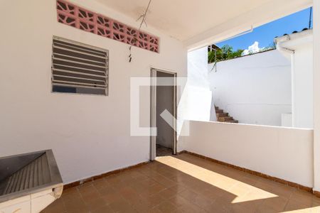 Casa à venda com 300m², 3 quartos e 2 vagasÁrea de Serviço