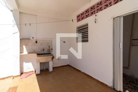 Casa à venda com 300m², 3 quartos e 2 vagasÁrea de Serviço