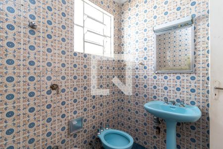 Casa à venda com 300m², 3 quartos e 2 vagasBanheiro 2