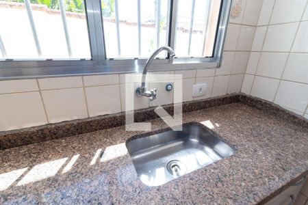 Casa à venda com 300m², 3 quartos e 2 vagasEdícula - Cozinha