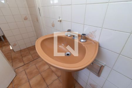 Casa à venda com 300m², 3 quartos e 2 vagasEdícula - Banheiro