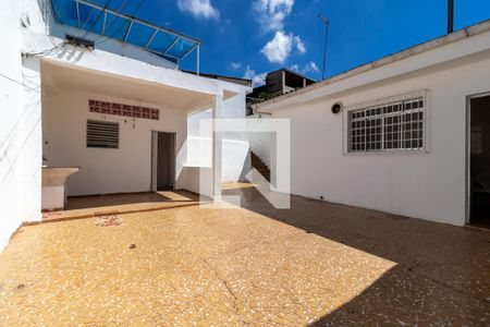 Casa à venda com 300m², 3 quartos e 2 vagasQuintal