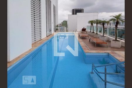 Apartamento à venda com 38m², 1 quarto e 1 vaga Apartamento à venda com 38m², 1 quarto e 1 vagaÁrea comum - Piscina