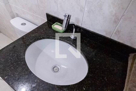 Casa à venda com 130m², 3 quartos e 4 vagas Casa à venda com 130m², 3 quartos e 4 vagasCasa 2 - Banheiro social