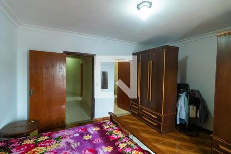 Casa à venda com 315m², 4 quartos e 9 vagasSuíte 1