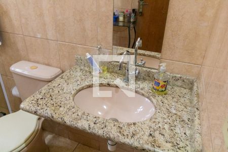 Casa à venda com 315m², 4 quartos e 9 vagasBanheiro