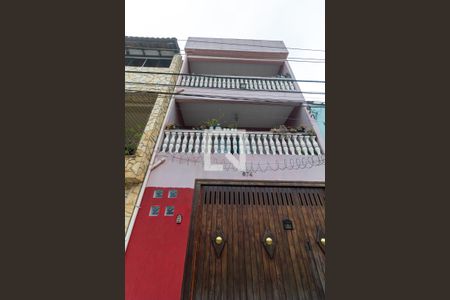 Casa à venda com 315m², 4 quartos e 9 vagasFachada