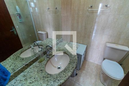 Casa à venda com 315m², 4 quartos e 9 vagasBanheiro da Suíte