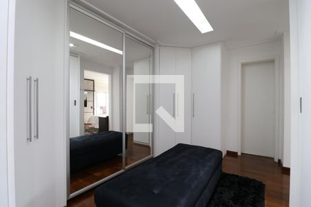 Apartamento à venda com 366m², 5 quartos e 5 vagasCloset da suíte master