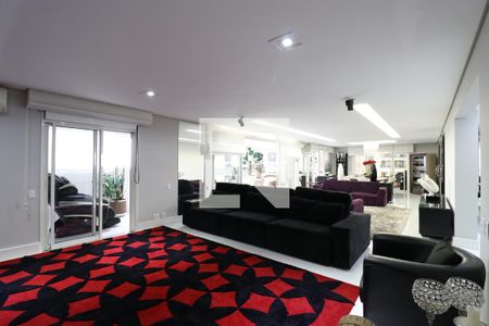 Apartamento à venda com 366m², 5 quartos e 5 vagasSala de TV