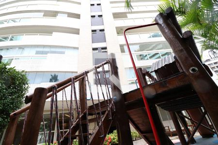 Apartamento à venda com 366m², 5 quartos e 5 vagasPlayground