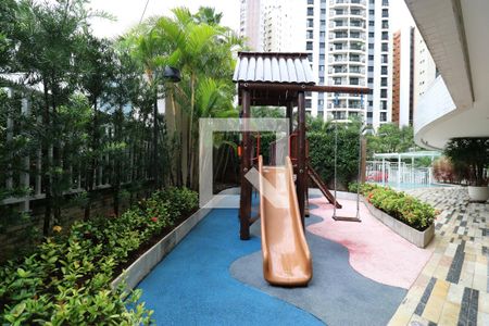 Apartamento à venda com 366m², 5 quartos e 5 vagasPlayground