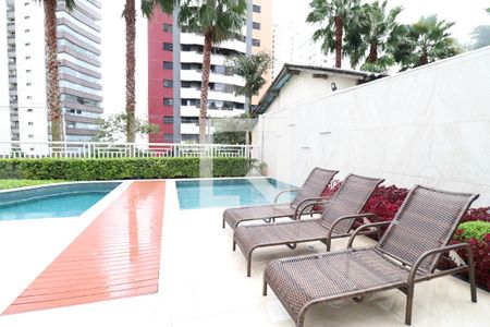 Apartamento à venda com 366m², 5 quartos e 5 vagasÁrea comum - Piscina