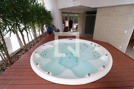 Apartamento à venda com 366m², 5 quartos e 5 vagasJacuzzi
