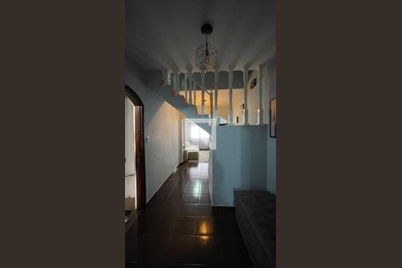 Casa à venda com 300m², 8 quartos e 3 vagas Casa à venda com 300m², 8 quartos e 3 vagasCasa 2