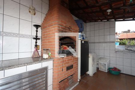 Casa à venda com 200m², 3 quartos e 1 vagaÁrea de Serviço e Churrasqueira