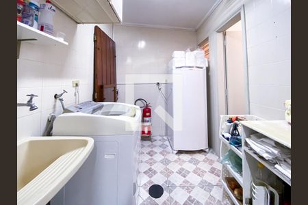 Casa à venda com 106m², 2 quartos e 1 vaga Casa à venda com 106m², 2 quartos e 1 vagaÁrea de serviço