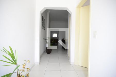 Casa à venda com 250m², 3 quartos e 1 vagaCorredor