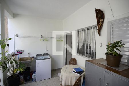 Casa à venda com 250m², 3 quartos e 1 vagaÁrea de Serviço