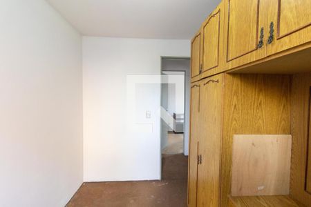 Quarto 1 de apartamento para alugar com 3 quartos, 67m² em Santa Cândida, Curitiba