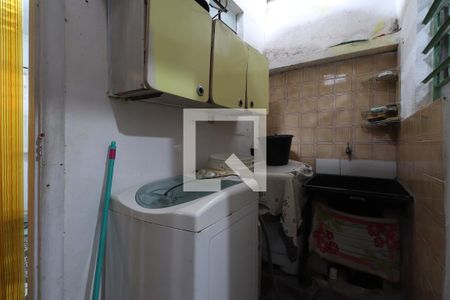 Casa à venda com 0m², 2 quartos e 1 vagaLavanderia