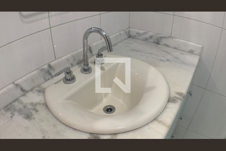 Apartamento à venda com 170m², 3 quartos e 1 vagaBanheiro 2