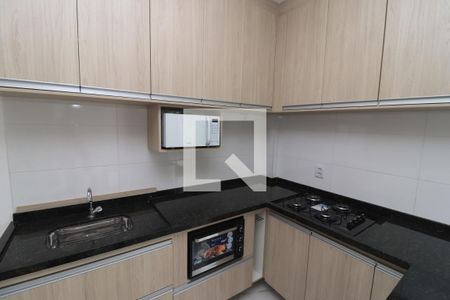 Sala/Cozinha de apartamento à venda com 1 quarto, 42m² em Vila Azevedo, São Paulo