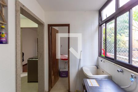 Apartamento à venda com 110m², 3 quartos e 1 vagaÁrea de Serviço