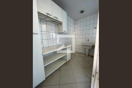 Casa à venda com 400m², 4 quartos e 5 vagas Casa à venda com 400m², 4 quartos e 5 vagasLavanderia