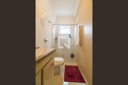 Casa de condomínio à venda com 435m², 5 quartos e 4 vagas Casa de condomínio à venda com 435m², 5 quartos e 4 vagasBanheiro da Suíte 2