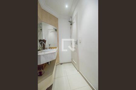 Casa de condomínio à venda com 435m², 5 quartos e 4 vagas Casa de condomínio à venda com 435m², 5 quartos e 4 vagasLavabo