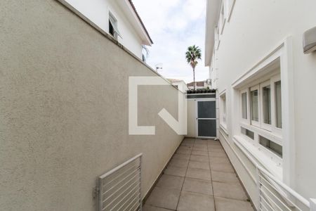 Casa de condomínio à venda com 435m², 5 quartos e 4 vagas Casa de condomínio à venda com 435m², 5 quartos e 4 vagasVaranda gourmet