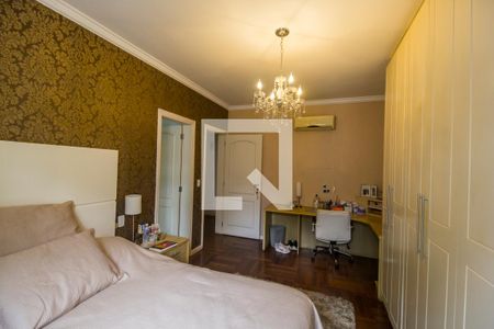 Casa de condomínio à venda com 435m², 5 quartos e 4 vagas Casa de condomínio à venda com 435m², 5 quartos e 4 vagasSuíte 3
