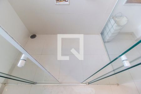 Casa de condomínio à venda com 435m², 5 quartos e 4 vagas Casa de condomínio à venda com 435m², 5 quartos e 4 vagasDetalhe do Banheiro da Suite