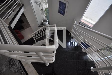 Casa à venda com 200m², 3 quartos e 4 vagasEscada