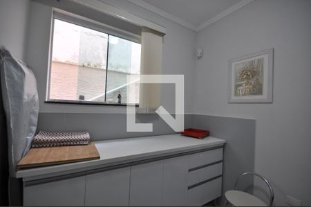 Casa à venda com 200m², 3 quartos e 4 vagasQuarto de Serviço