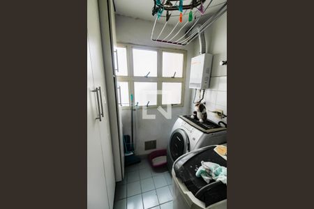 Apartamento à venda com 70m², 3 quartos e 1 vagaÁrea de Serviço