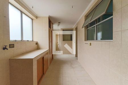 Apartamento à venda com 227m², 4 quartos e 2 vagas Apartamento à venda com 227m², 4 quartos e 2 vagasLavanderia