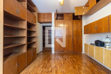 Apartamento à venda com 227m², 4 quartos e 2 vagas Apartamento à venda com 227m², 4 quartos e 2 vagasQuarto 2