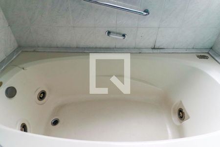 Apartamento à venda com 227m², 4 quartos e 2 vagas Apartamento à venda com 227m², 4 quartos e 2 vagasSuíte